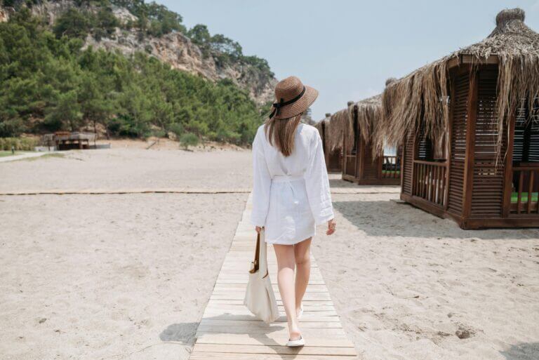 30+ Beach Outfit Ideas You'll Be Obsessed With This Year