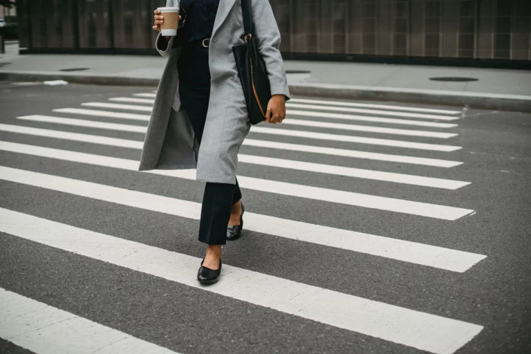 How to Style Loafers That Actually Look Good (Finally!) How to Style Loafers That Actually Look Good (Finally!)