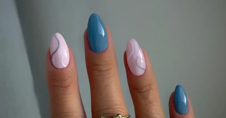 23+ Trendy Squiggle Nails You'll Be Obsessed With 23+ Trendy Squiggle Nails You'll Be Obsessed With